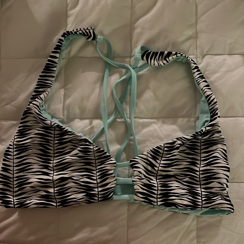 Reversible Roxy bikini top - Picture 2 of 3